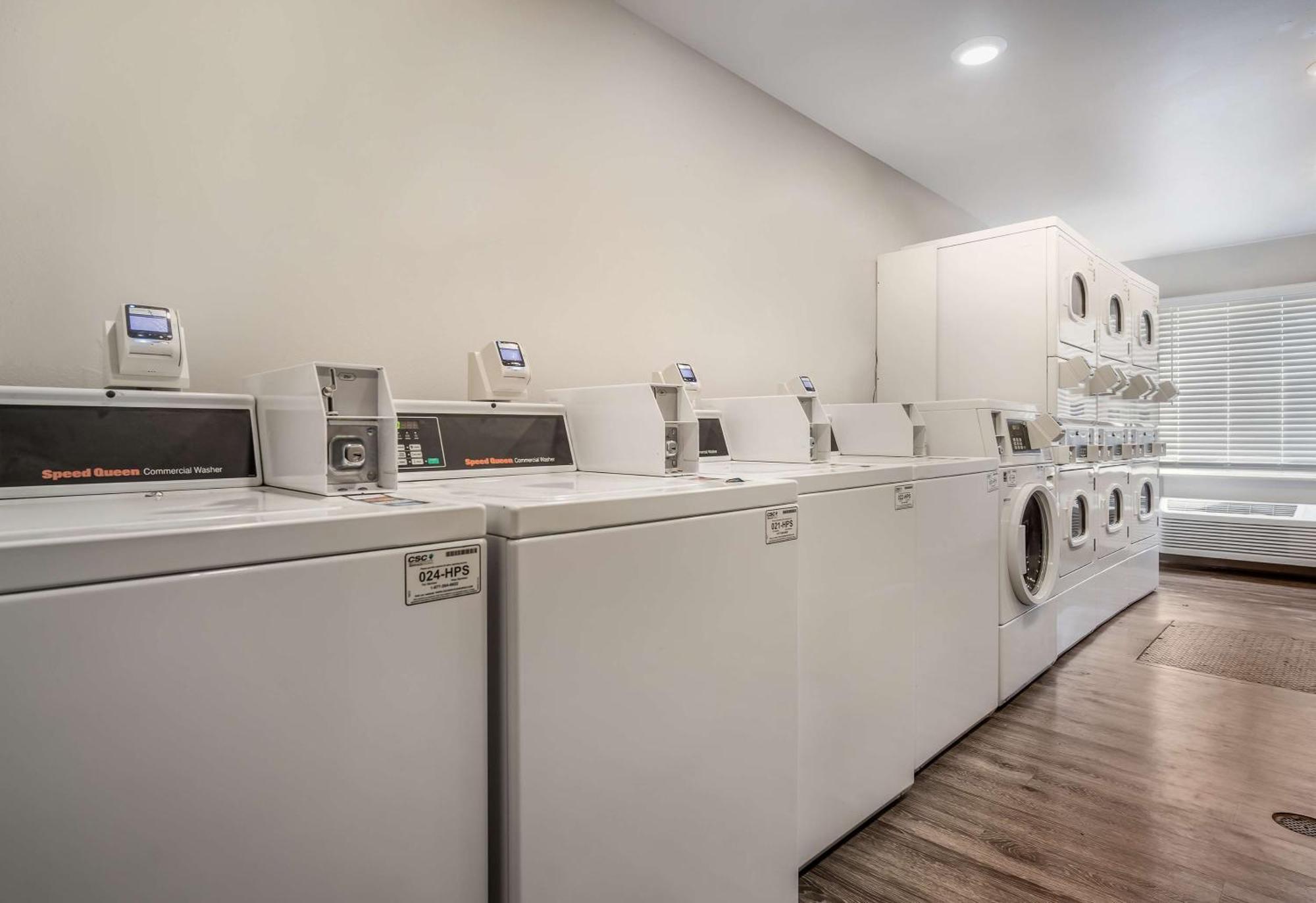 Extended Stay America Select Suites - Fort Myers Eksteriør billede